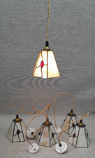 UN LUSTRE SUSPENSION VITRAIL