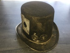 Expédié de Paris - Chapeau