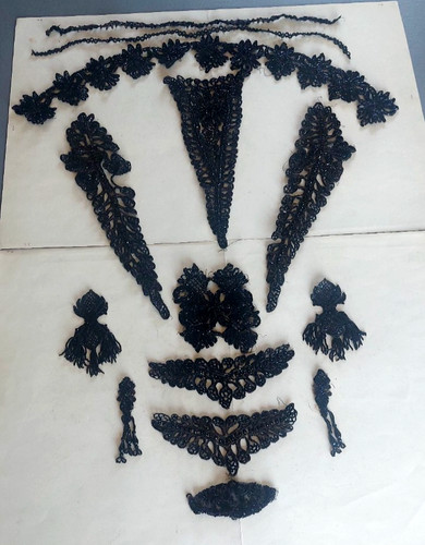 Ancienne broderie perles - ancienne,