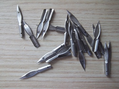 Lot plumes anciennes - lot, 20