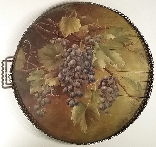 Grapes hanging off - grapes,