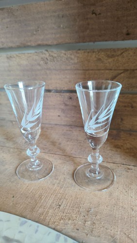 Lot verres à - 6,
