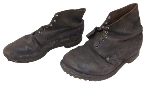 Paire brodequins modèle - brodequins,