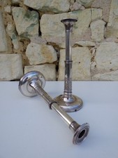 Paire de bougeoirs flambeaux