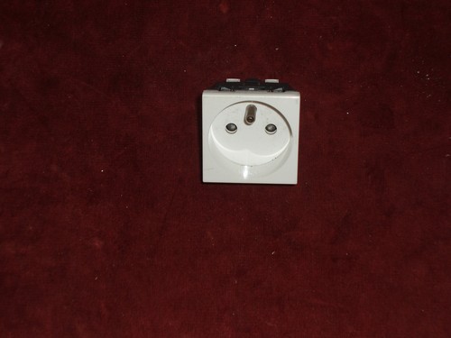 Prise modulaire mosaic - 2p+t,