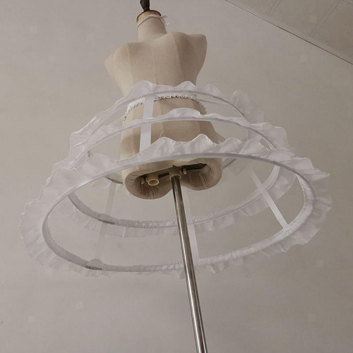 Jupon dentelle volants - à,
