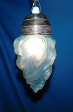 OLD CHANDELIER SUSPENSION. BLUE TWISTED GLASS TULIP. ø 12 cm . H 27 cm