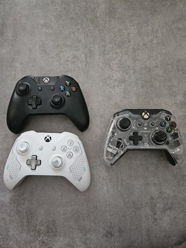 Lot manettes xbox one - manettes,
