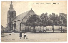 Old postcard 03 - Valigny (Allier) - The Church - Small animation of children