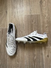 Crampons Adidas predator élite / TAILLE 44 / JAMAIS PORTÉ / PRIX MAGASIN 280 €