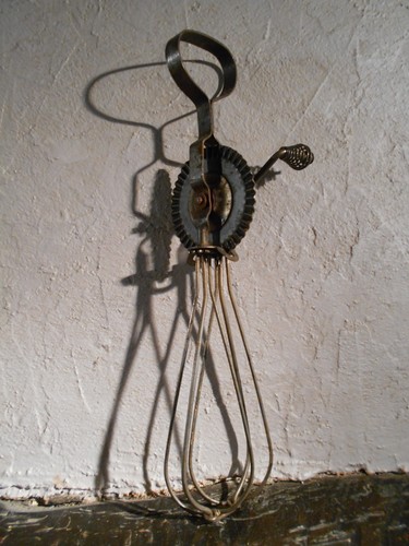 Ancien batteur cuisine main - ancien,
