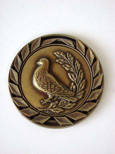 Bronze medal pigeon fancier - bronze,