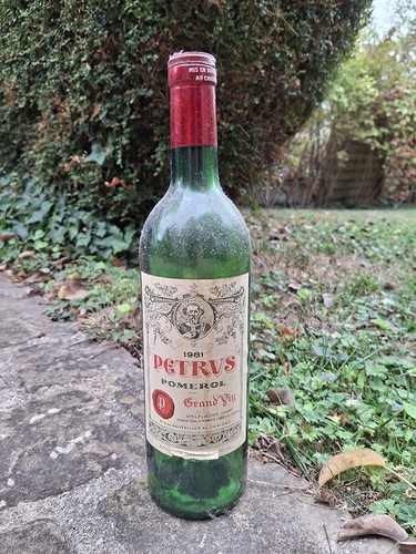 Bouteille ancienne - , (vide)