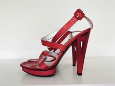 Sandales à talon profilé 13