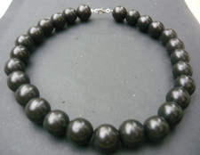 Collier de grosses perles en bois (plusieurs longueurs disponibles)