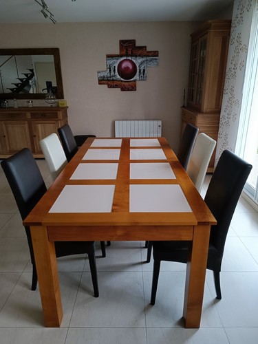 Table salle manger haut - à,