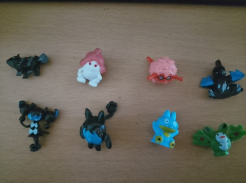Lot figurines pokemon - 8,