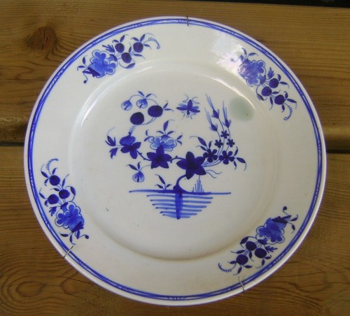 Assiette porcelaine tendre - en,