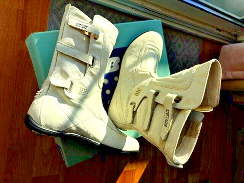 Bottes cuir femme tbs - cuir,
