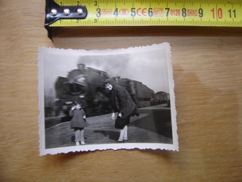 Photo train locomotive - train, a