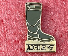 T09 Pins BOAT EAGLE Hutchinson boot Eagle eagle hunting fishing vintage lapel pine