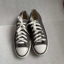 Size 7 Converse Chuck Taylor