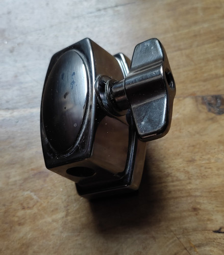 Attache support tom tama - attache, de