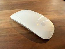 Apple A1296 Bluetooth Magic Mouse Gen 1 W/ A1360 Battery Charger and Batteries