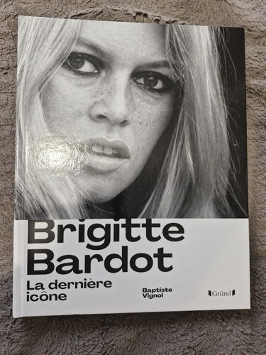 Beau livre actrice - beau,