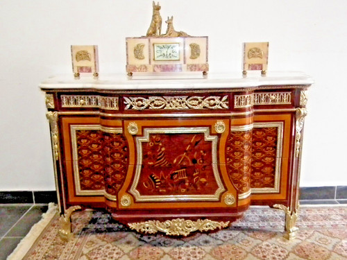 Buffet style louis avec - style,