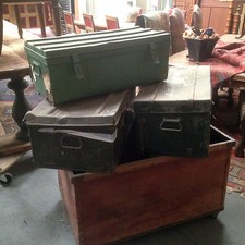 lots de malles en fer XX siècle