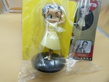 FIGURINE DE COLLECTION BETTY