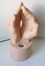 lampe main anthropomorphe