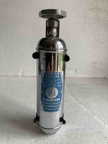 Extincteur ancien pour