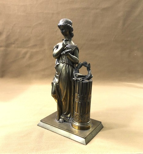 Statue sculpture bronze - /,