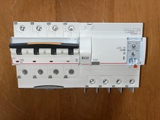 DISJONCTEUR TETRA 409801