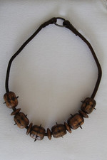 Ancien collier de chien de chasse garnis de pointes en fer