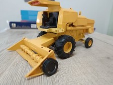 Moissonneuse giodi new holland