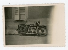 PHOTO amateur SNAPSHOT ratée error, une moto ancienne bécane motocyclette