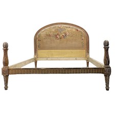 Lit de style Louis XVI laqué