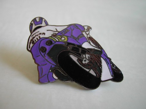 Pin émaillé moto gp - pin's,