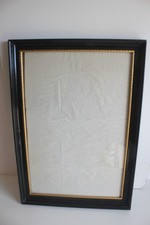 cadre bois avec broderie 66 x 46 cm tres bel etat