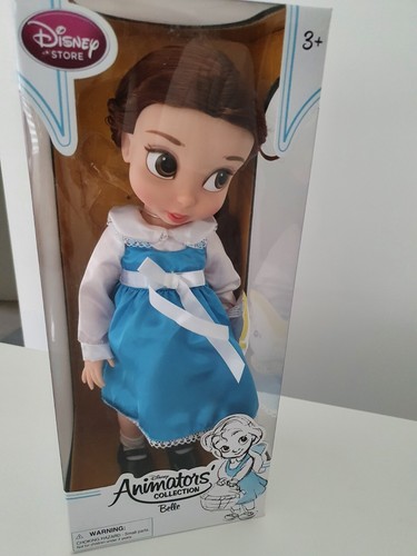 Poupée belle et - poupée,