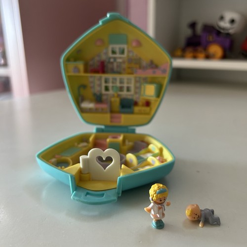Polly pocket baby care - , centre