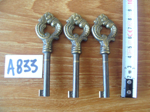 Lot a833 clé clés clefs - a833,