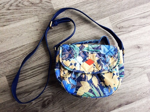 Petit sac main - à,