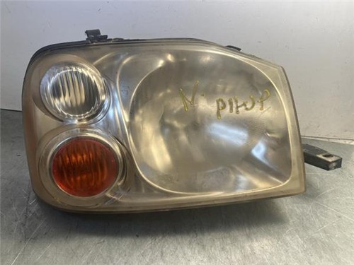 Phare avant droit nissan - avant,