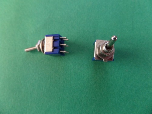 Lot 2 interrupteurs - ,