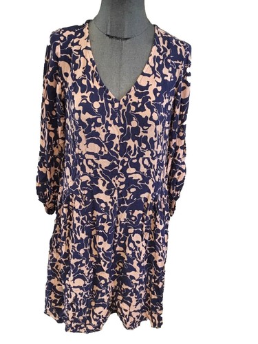 Très belle robe - très,