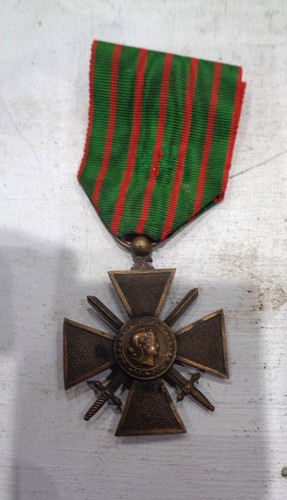 Médaille croix guerre - médaille:,